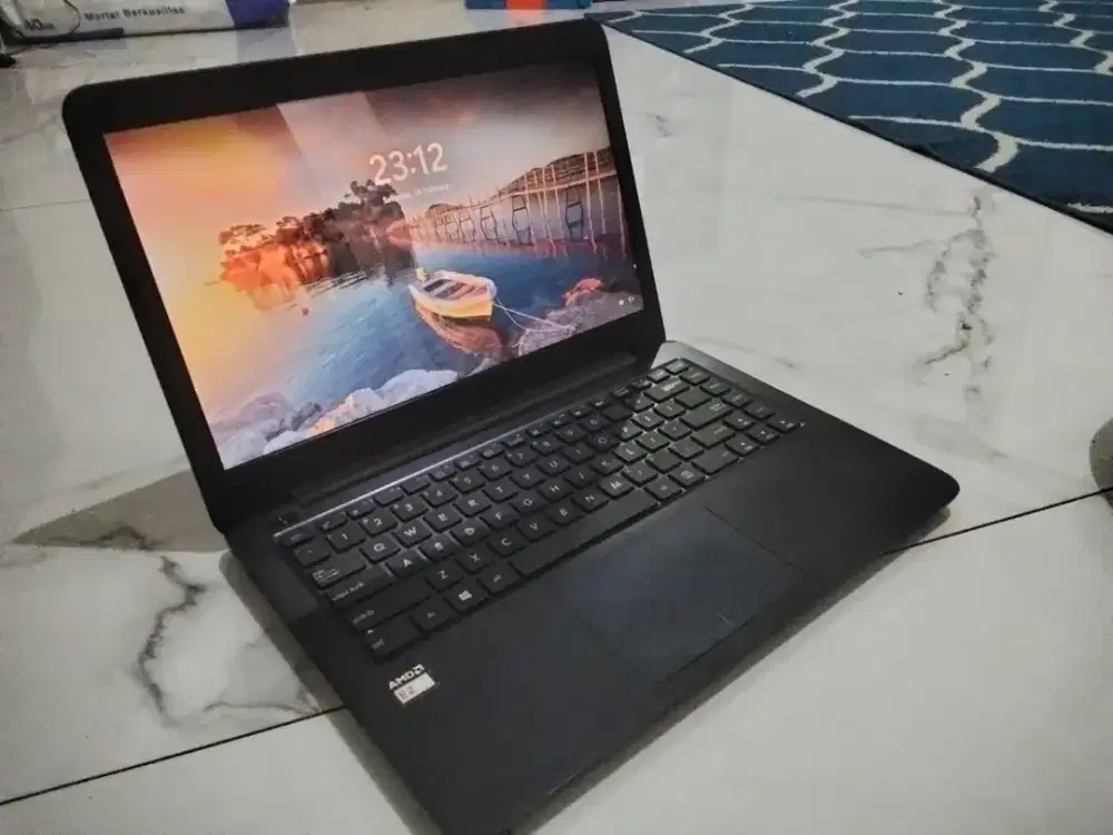 Laptop Asus E402WA
