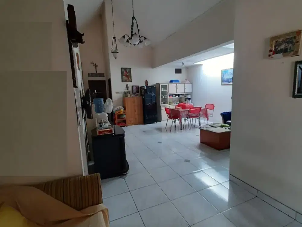 Rumah siap huni 4 kamar tidur di Sutera elok Alam Sutera Tangerang.