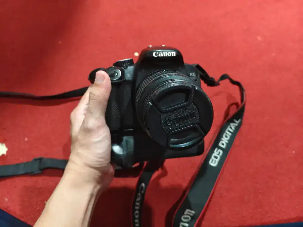 Canon EOD 650D Bonus Kamera Analog Fujica MPF 105Xn