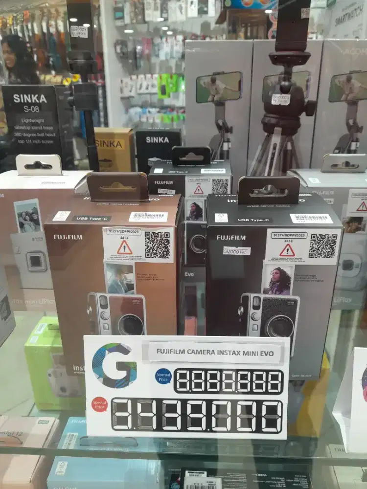 Promo cicilan FUJIFILM CAMERA INSTAX MINI EVO