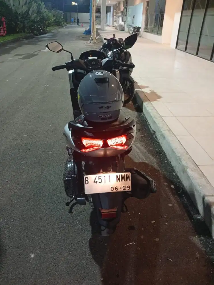 YAMAHA NMAX 2023 ABS SILVER