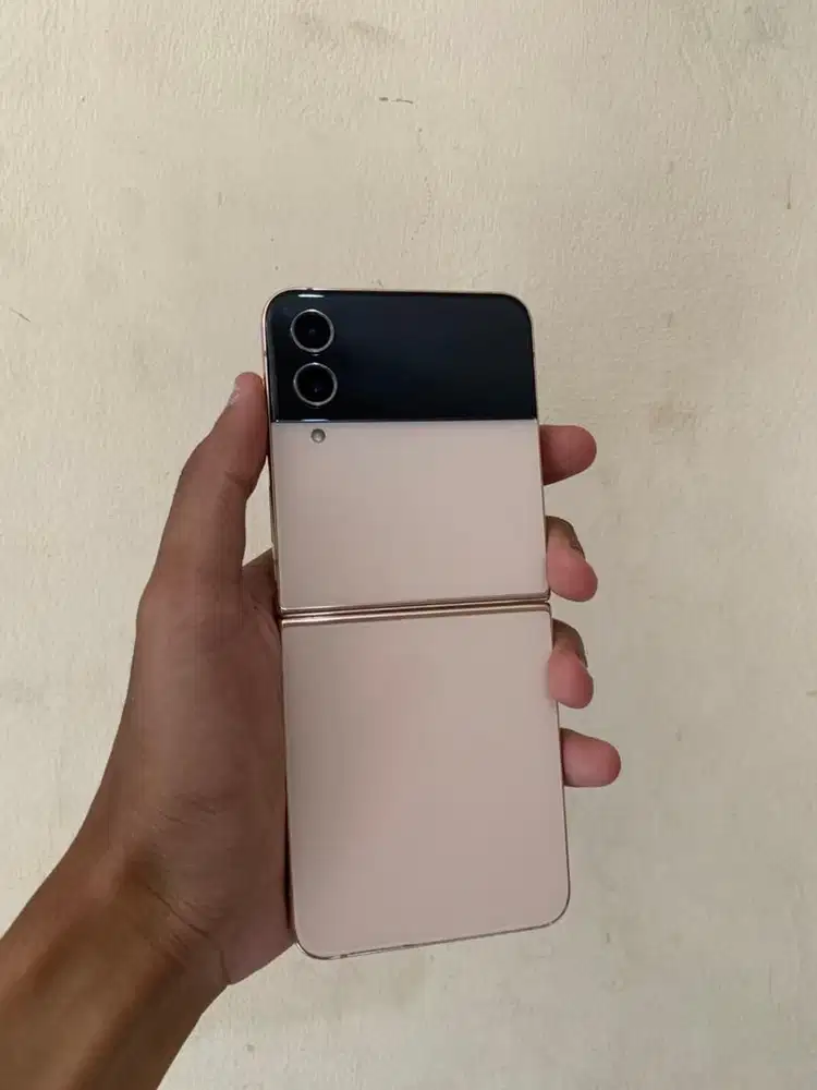 Samsung Z Flip 4 SEIN 5G 8/256 Gold