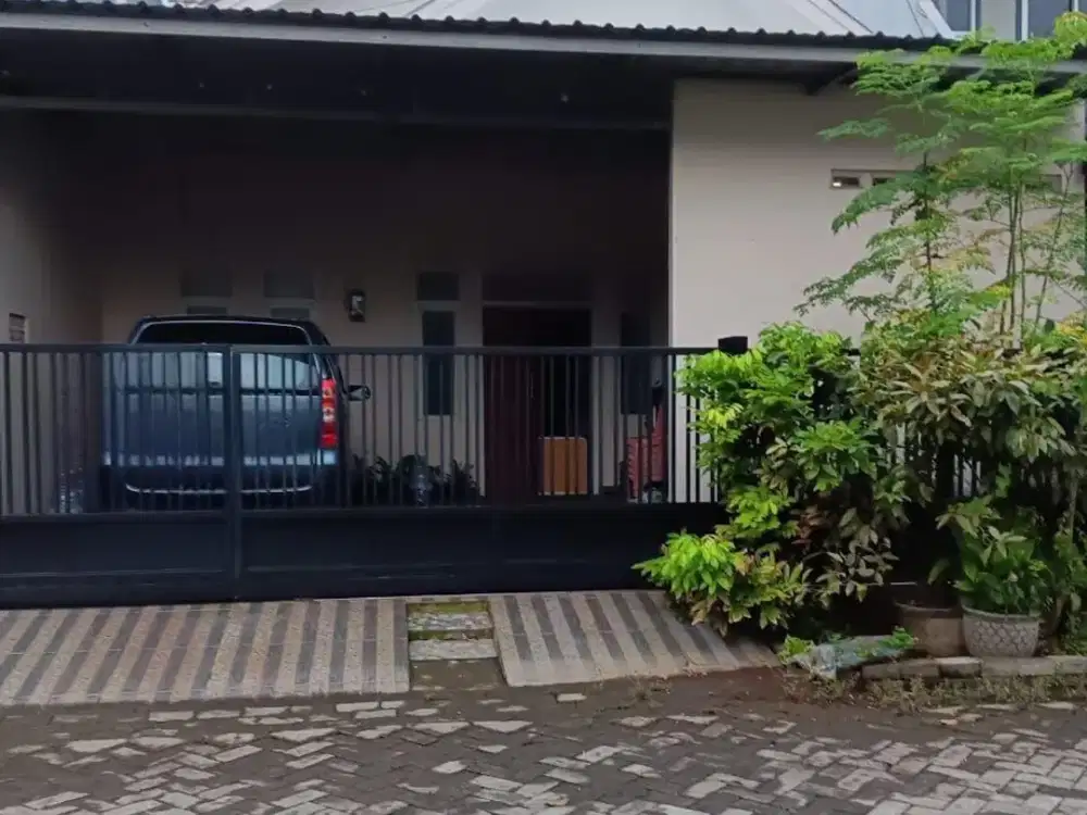 RUMAH PONDOK TJANDRA*Hadap Selatan Garasi 2 Mobil