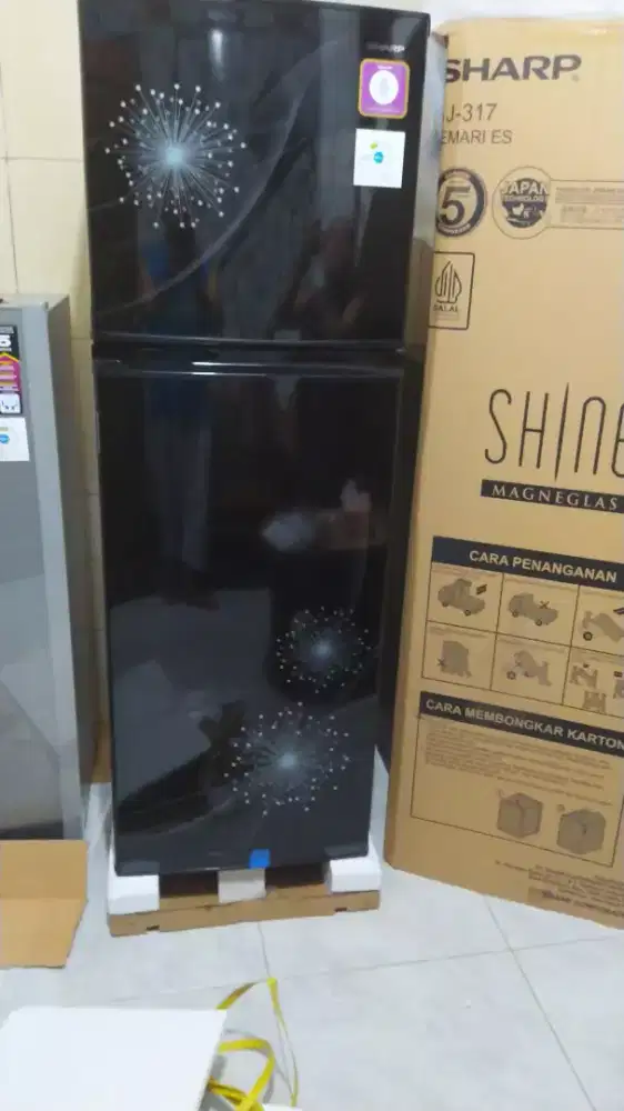 Kulkas Sharp 2 pintu SJ317