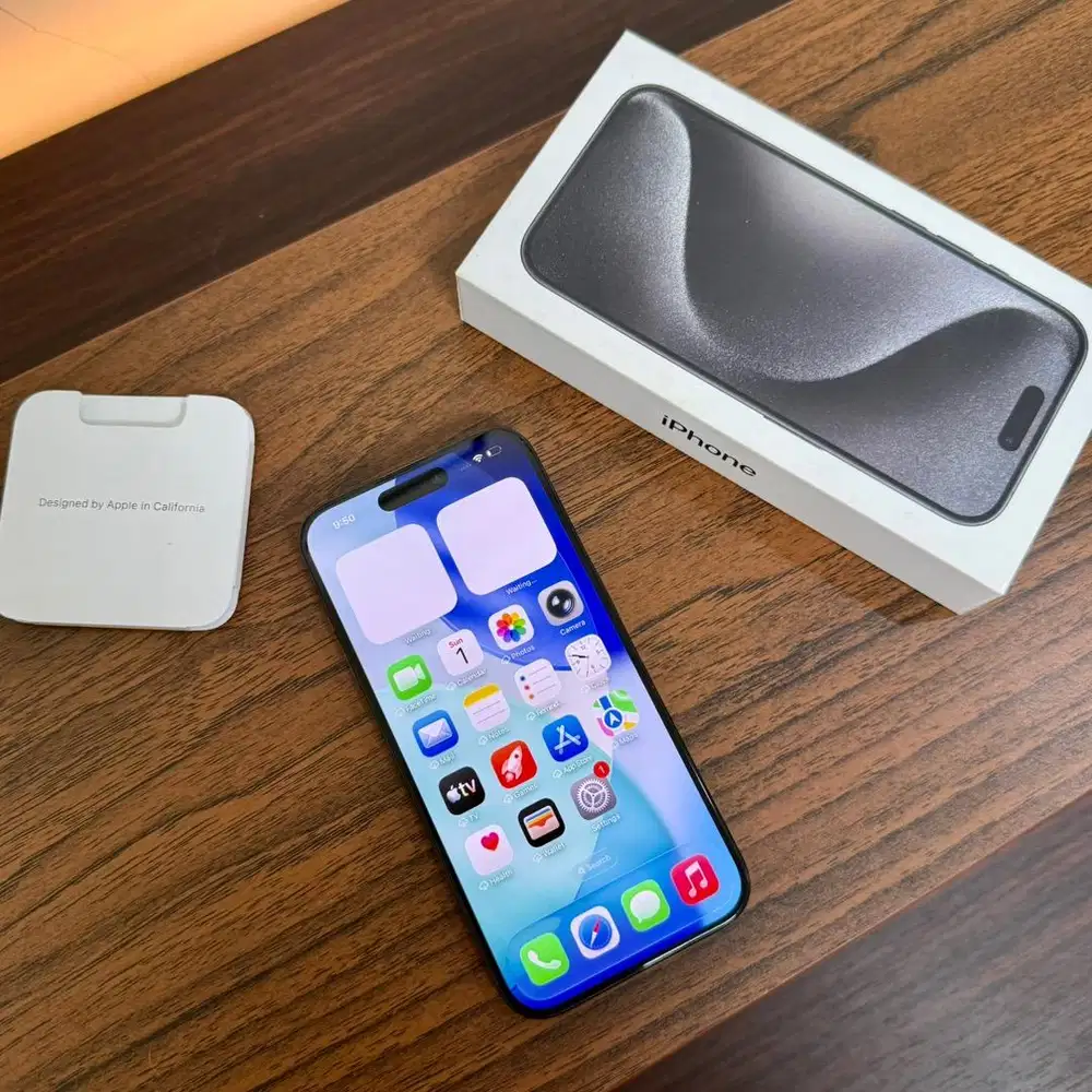 iPhone 15 Pro 1TB original fullset likenew
