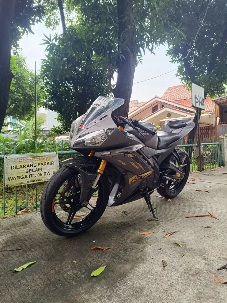 YAMAHA R15 V2 150 INJEKSI THN 2016