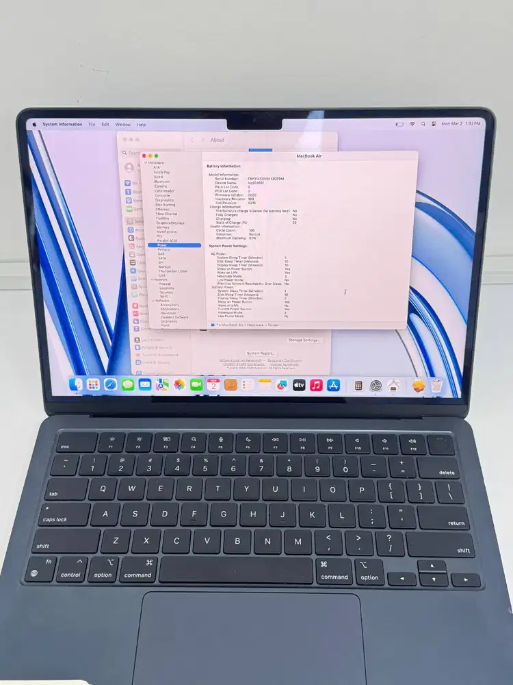 Macbook Air 2022 M2 [8/256GB]