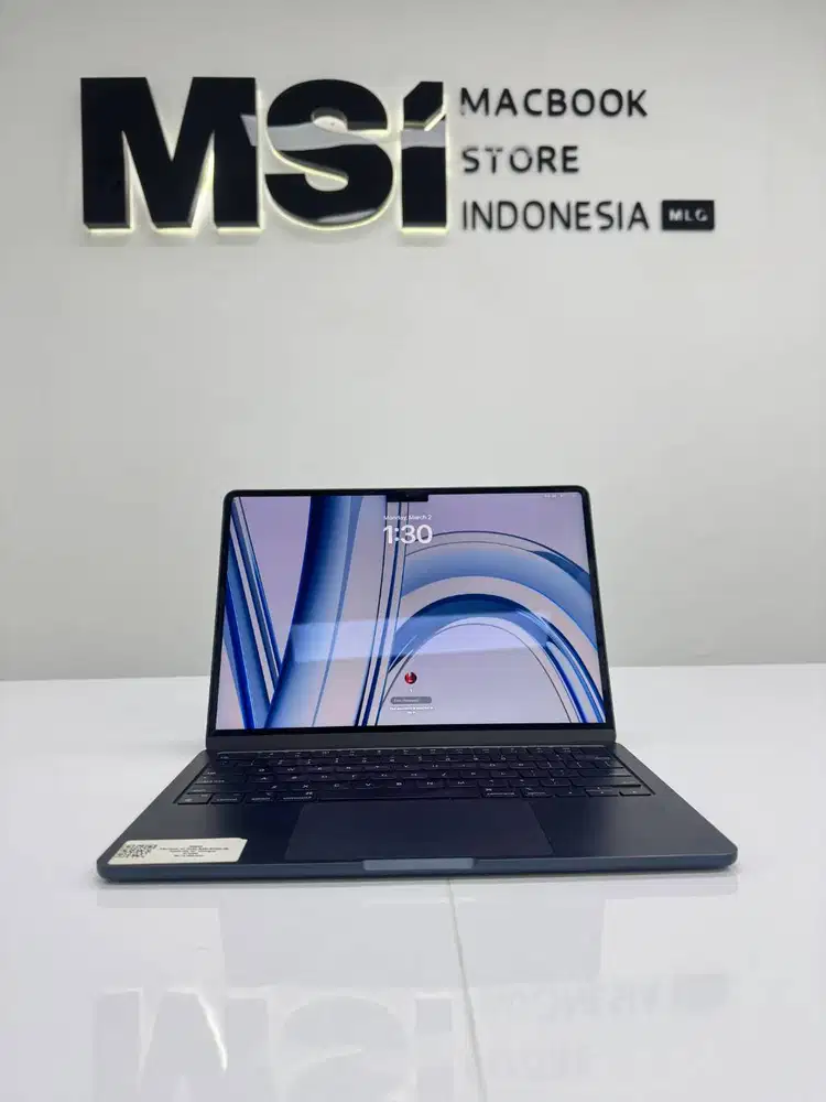 Macbook Air 2022 M2 . 8/256GB