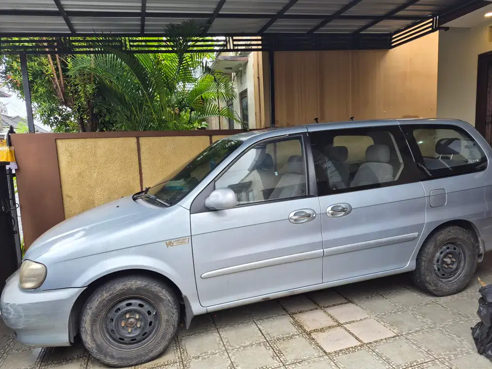 Kia Carnival 2001 Bensin