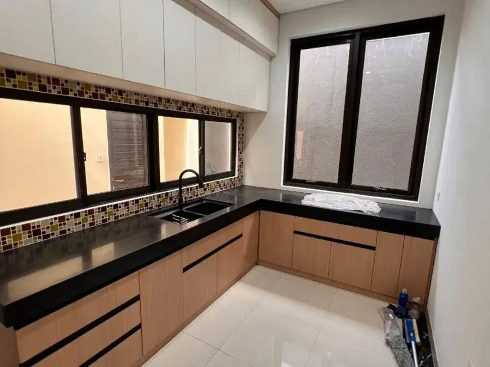 Rumah Bagus Minimalis Modern 2 Lantai Dijual, di Denpasar Utara