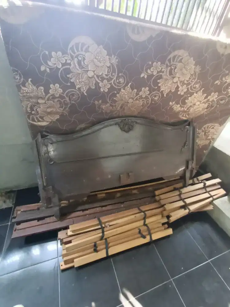 Jual dipan + kasur sringbed (bekas)