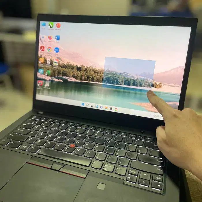 LAPTOP Lenovo Thinkpad T490 Touchscreen i5 Gen8 SSD 256GB 14INCH *RVN