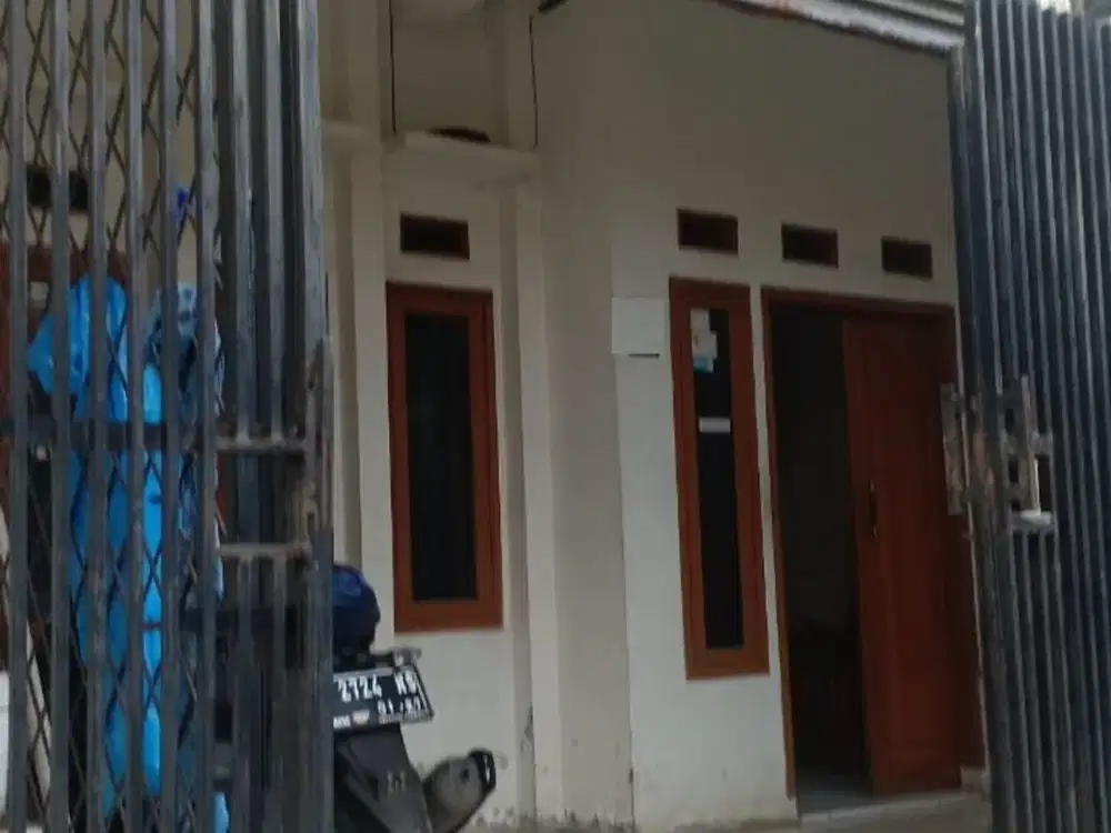 Dijual Rumah Dalam Komplek Permata Cimahi
