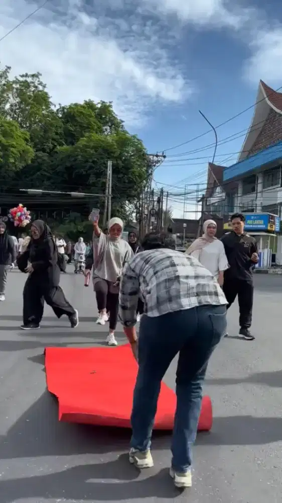 Dibutuhkan Live Streaming Host