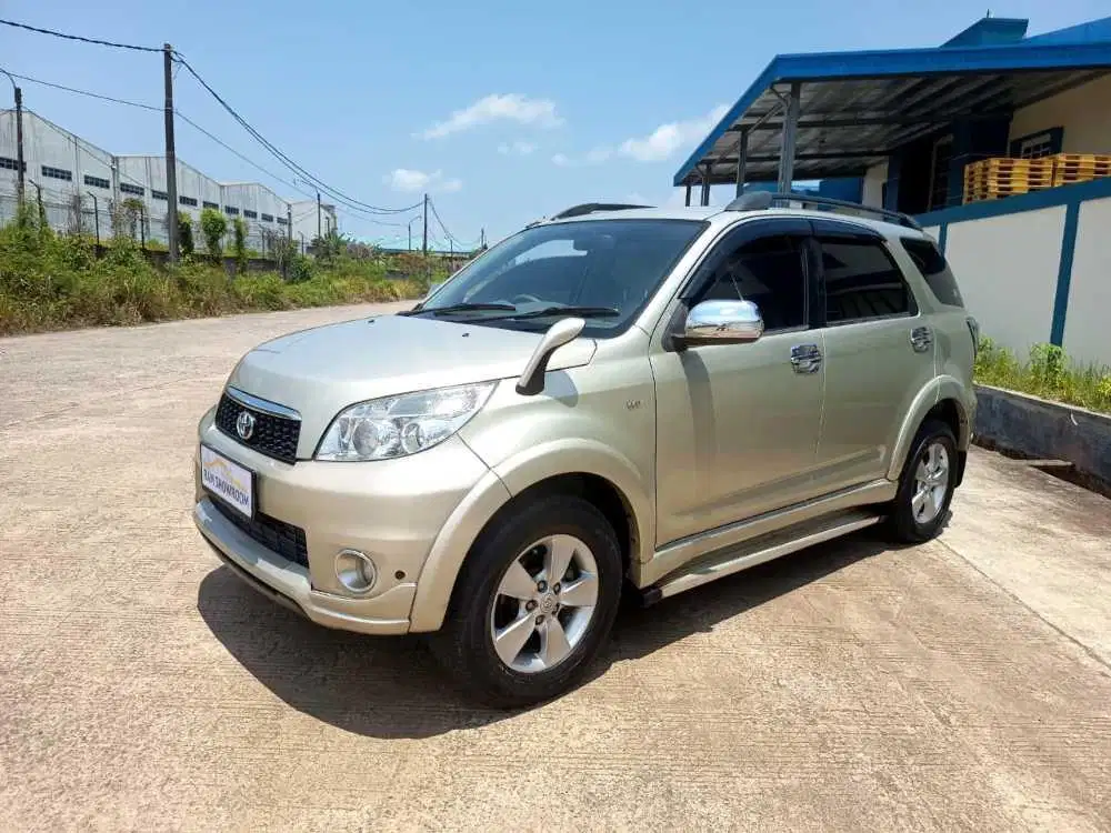 TOYOTA RUSH S AT 2010