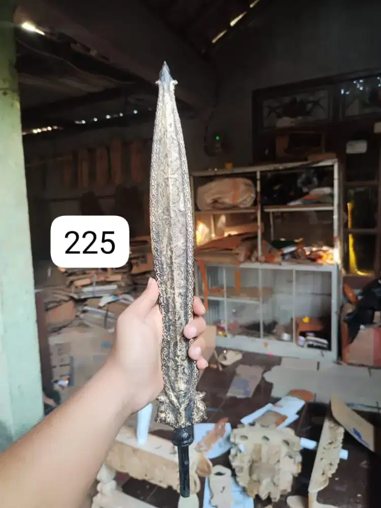 keris barang antik , temuan kampung jagrak keris tombak , mebel kayu