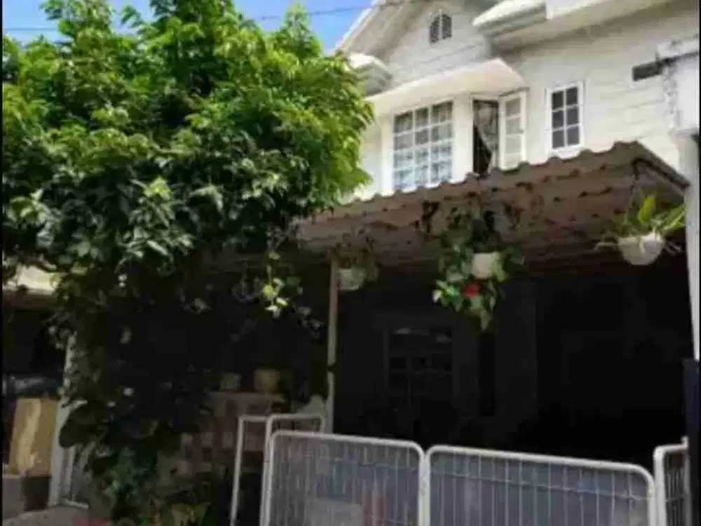 Di Jual rumah 2 lt tidak banjir, dekat mall Pakuon dan Galaxy di Kemang Pratama 3 lt 2  Bekasi Selatan