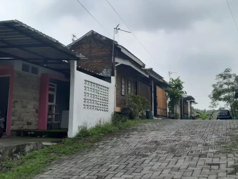 DIJUAL RUMAH DI PLESUNGAN GONDANGREJO KARANGANYAR