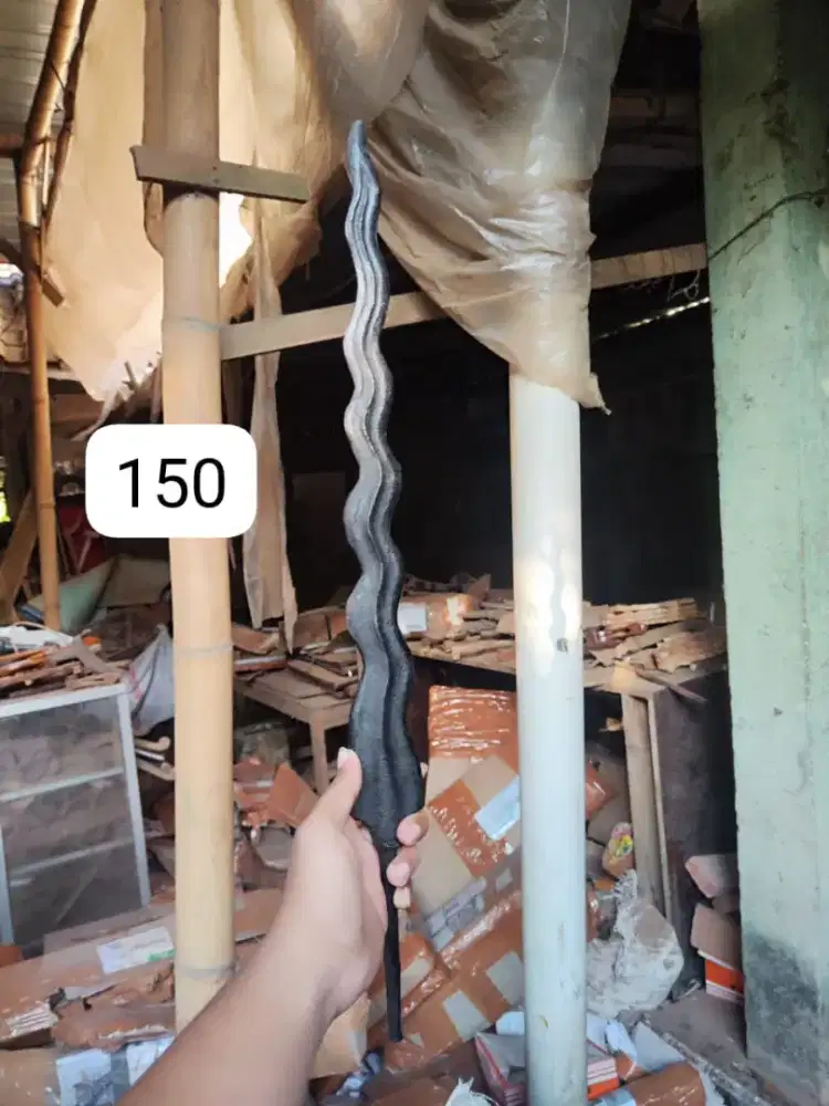 keris barang antik , temuan kampung jagrak keris tombak , mebel kayu