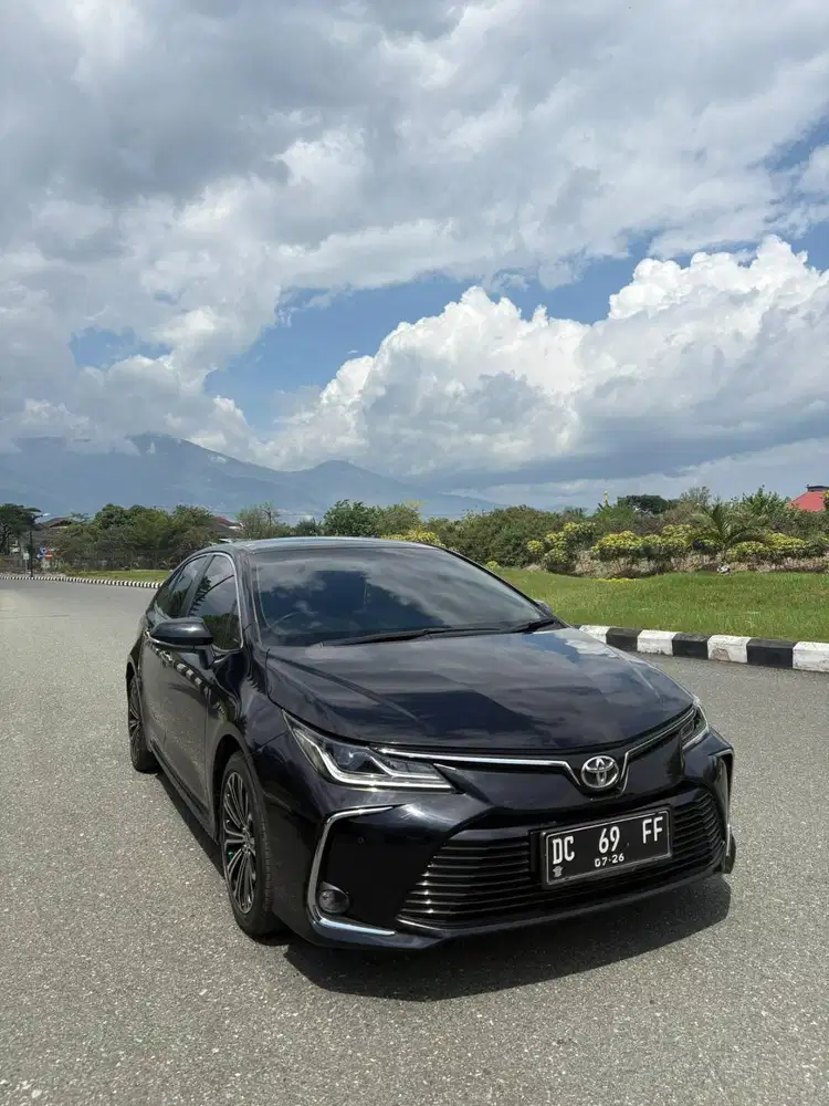 Toyota Corolla Altis V AT 2021
