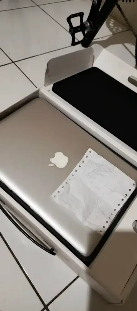 Macbook Pro 13 2.5 i5 DC / 4GB / 500GB