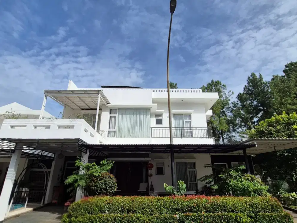 Dijual Rumah Mewah Siap Huni di Cluster Versailles BSD City