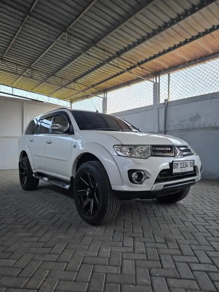 Pajero Sport Dakar 4x2  VGT 2015 AT Putih