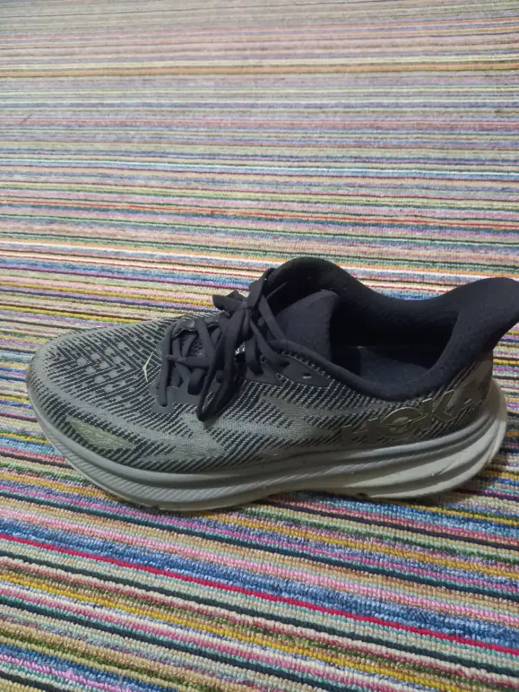 Sepatu Hoka clifton 9