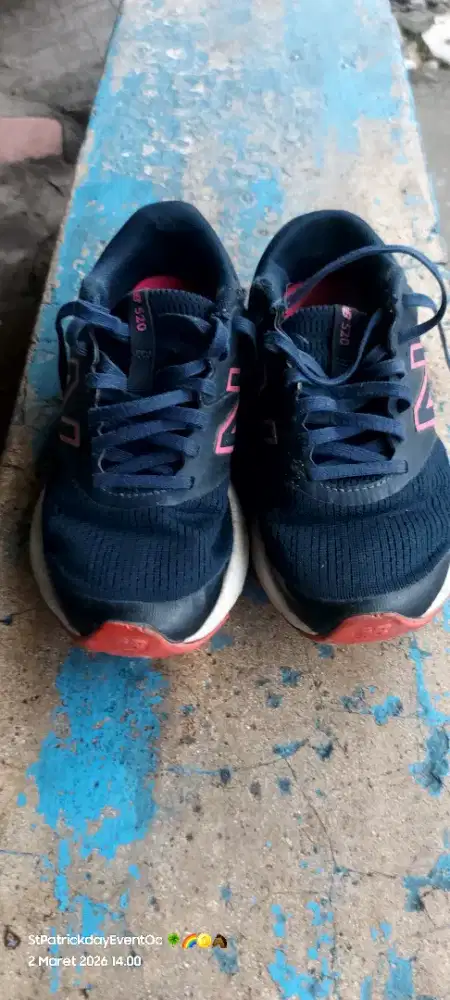 New Balance 520