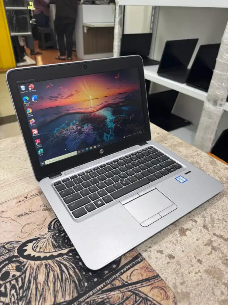 HP ELITEBOOK 820 G3 CORE I5 GEN 6 8/256 GB SECOND ORIGINAL