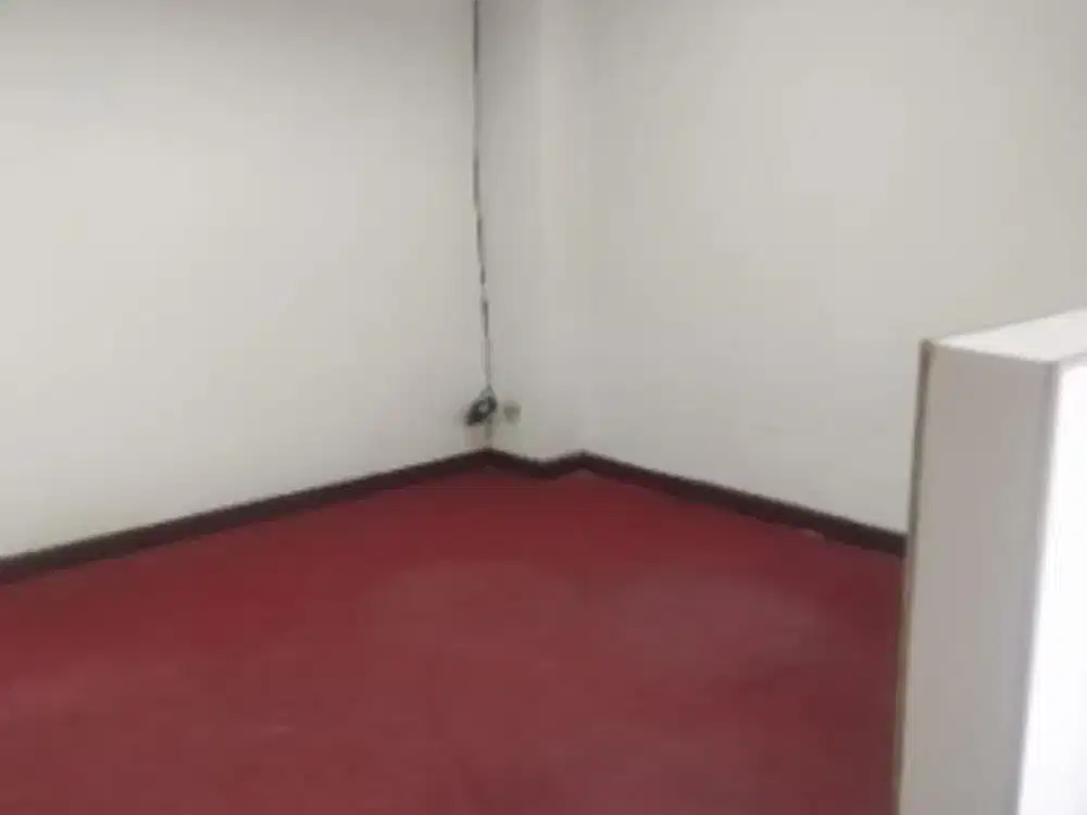 Disewakan Ruang Kantor 49 m2 di Mampang Prapatan Jakarta Selatan – Akses Jalan Utama, Include Service Charge