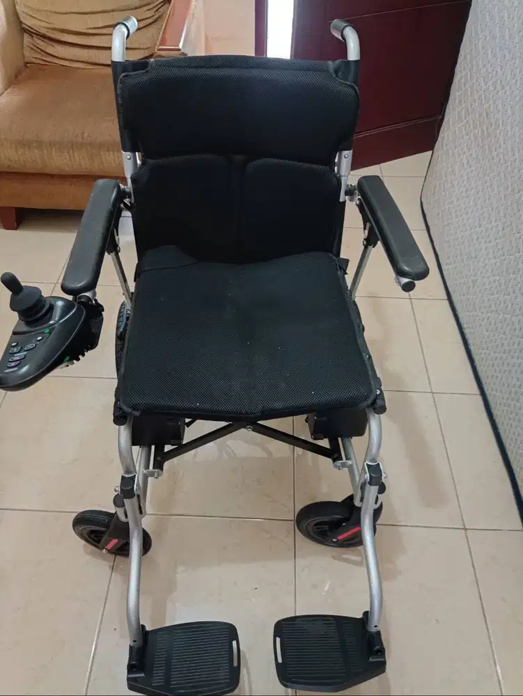 Kursi Roda Elektrik