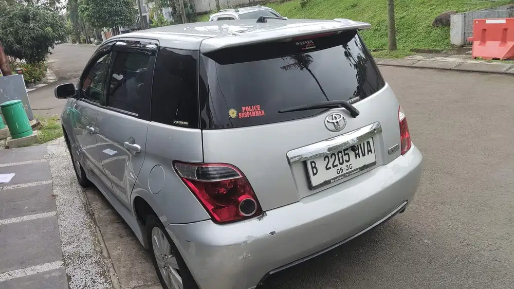 toyota ist thn2004 w siver 1500cc automatic pjk pjng trwt siap pakai