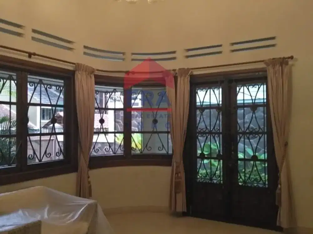 Rumah Kolonial Modern Imam Bonjol Bandung Utara