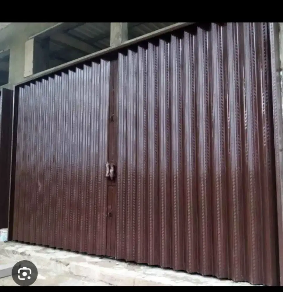 Pintu folding gate rolling door