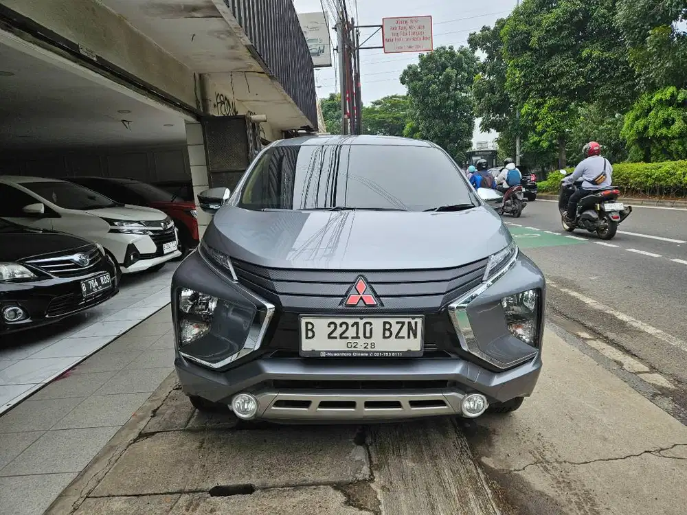 Mitsubishi Xpander Ultimate Tahun 2018 Abu-abu AT