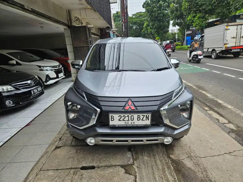 Mitsubishi Xpander Ultimate Tahun 2018 Abu-abu AT
