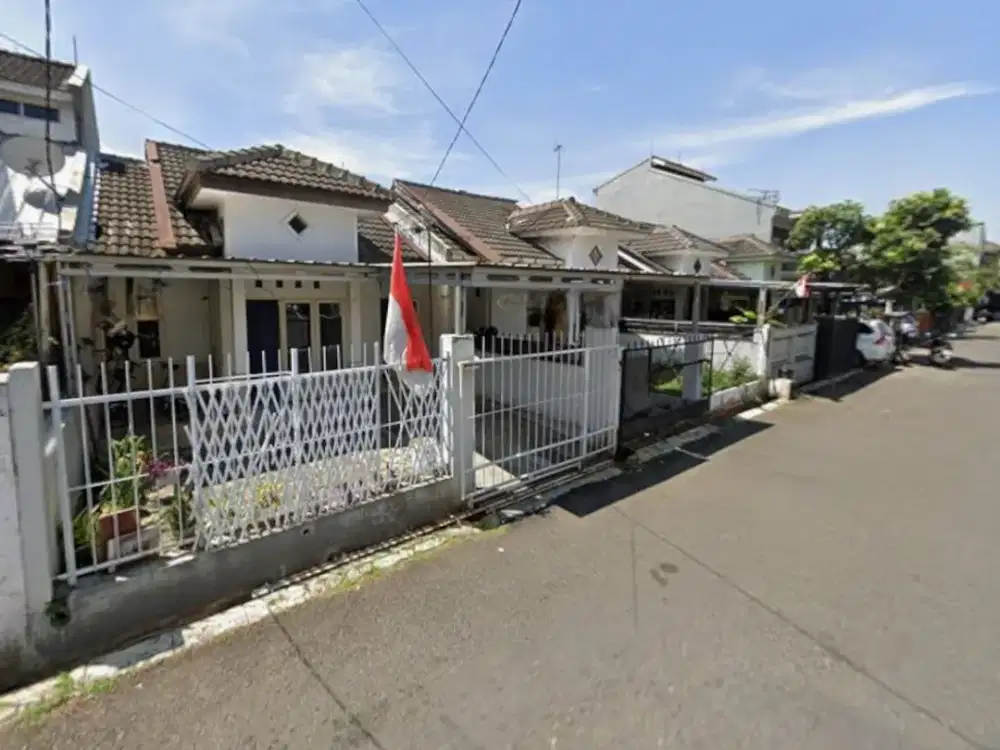 DIJUAL RUMAH MINIMALIS LOKASI STRATEGIS ARCAMANIK CISARANTEN BANDUNG
