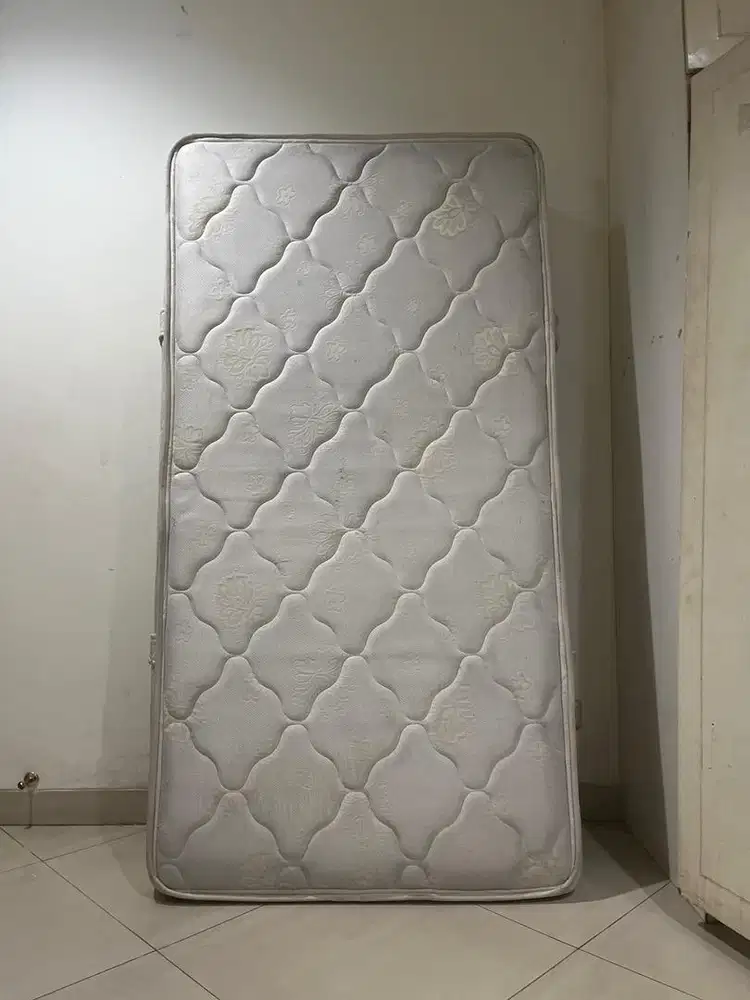 KASUR BEKAS MASIH BAGUS DAN EMPUK 90%