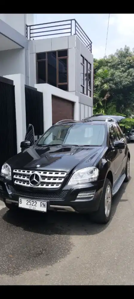 Mercy ml300 tahun 2011
