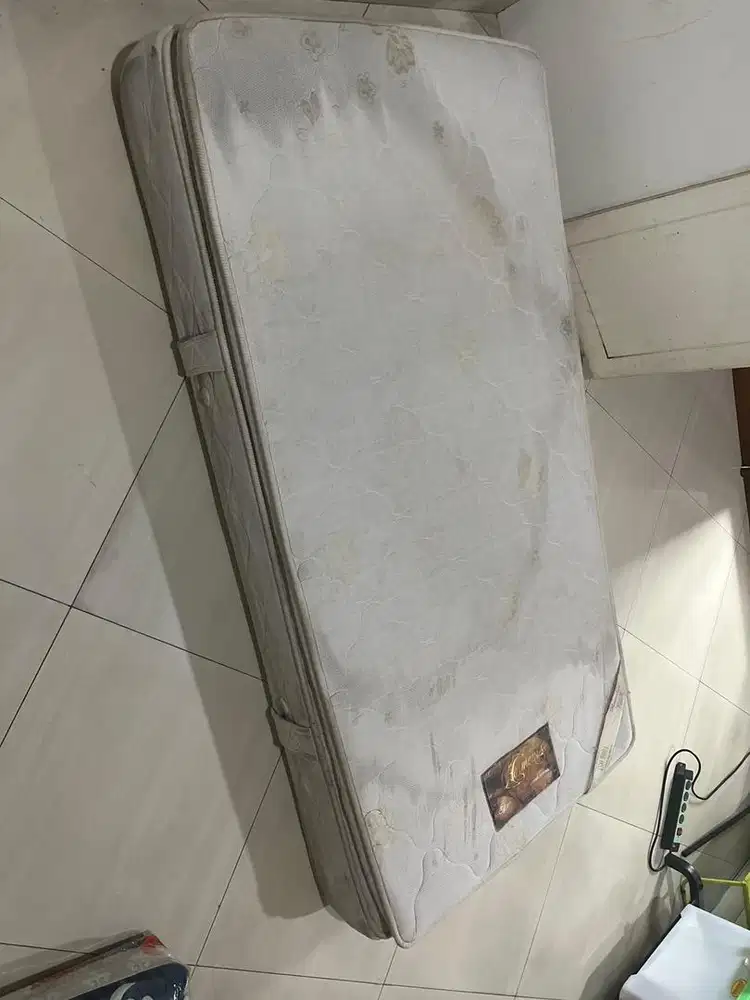 KASUR BESAR BAGUS DAN EMPUK