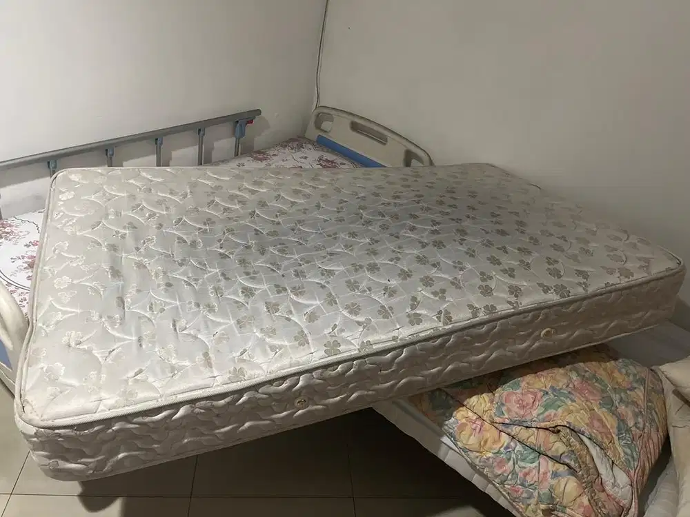 KASUR BESAR BAGUS DAN EMPUK