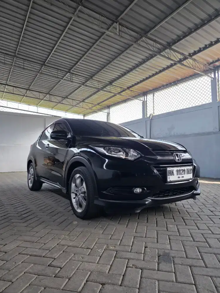 Hrv E 1.5 Cvt 2018 Hitam