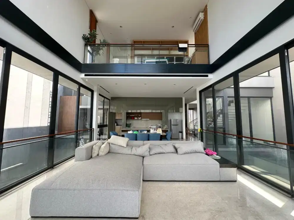 RUMAH MEWAH PRIVATE POOL Navapark - BSD premium dengan lift