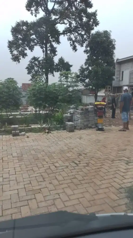 Bongkar bangunan gedung lama cut and fill