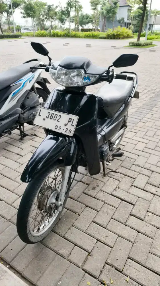 Supra Fit 2003 hitam polos