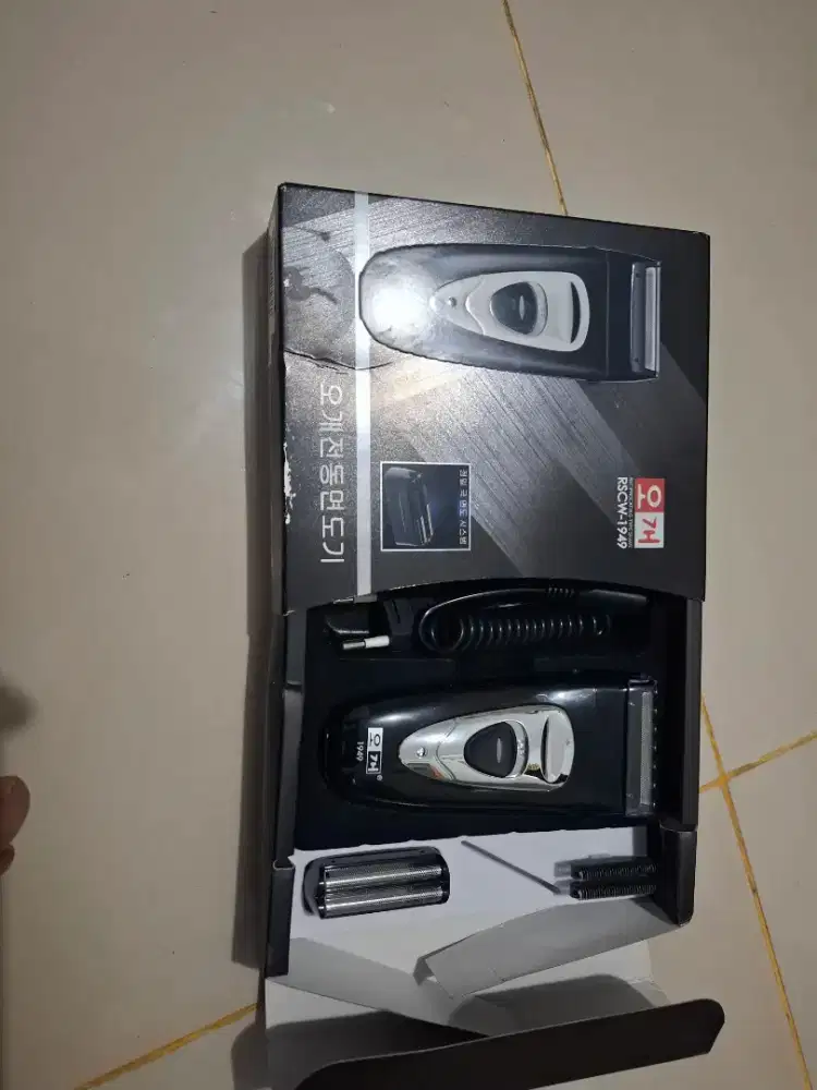 Alat cukur listrik pria