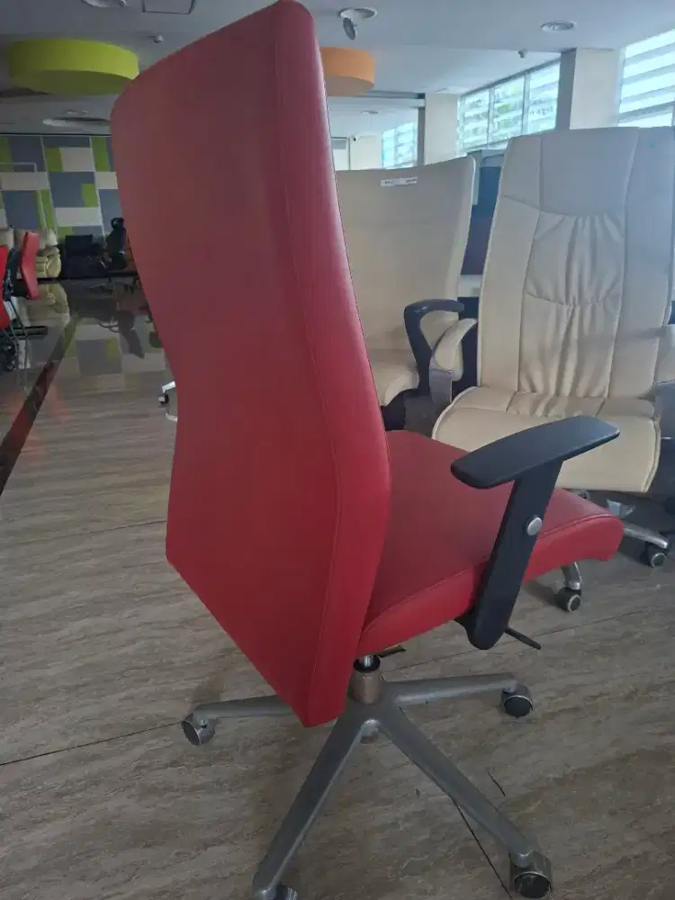 Kursi kerja highback