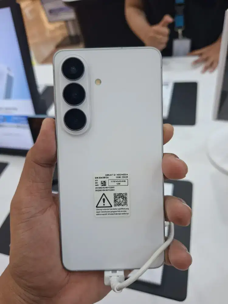 PRE ORDER SAMSUNG S26