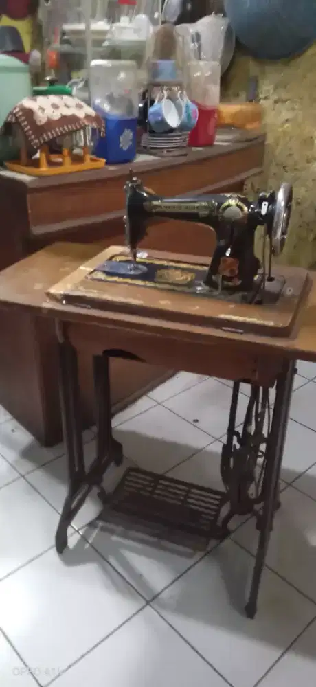 Mesin jahit merk standar